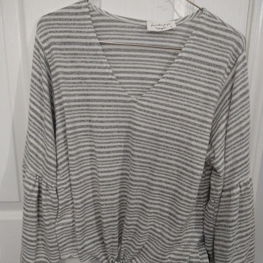 Lavender field grey and white striped 3/4 sleeve shirt. Size M